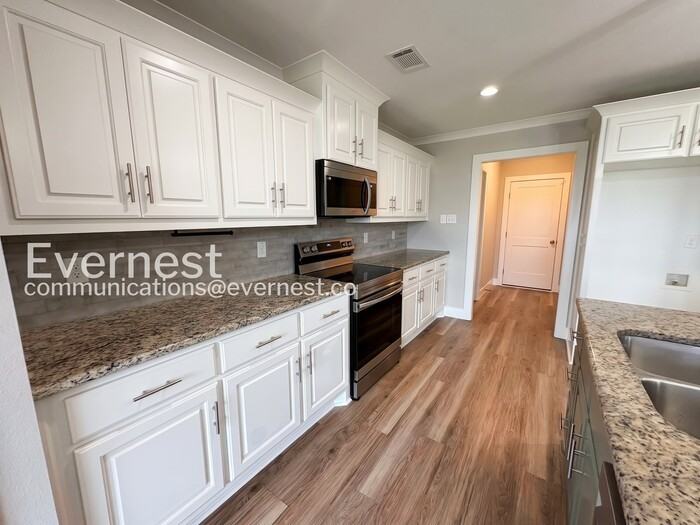 5104 Dequincy Dr - Photo 6 of 25