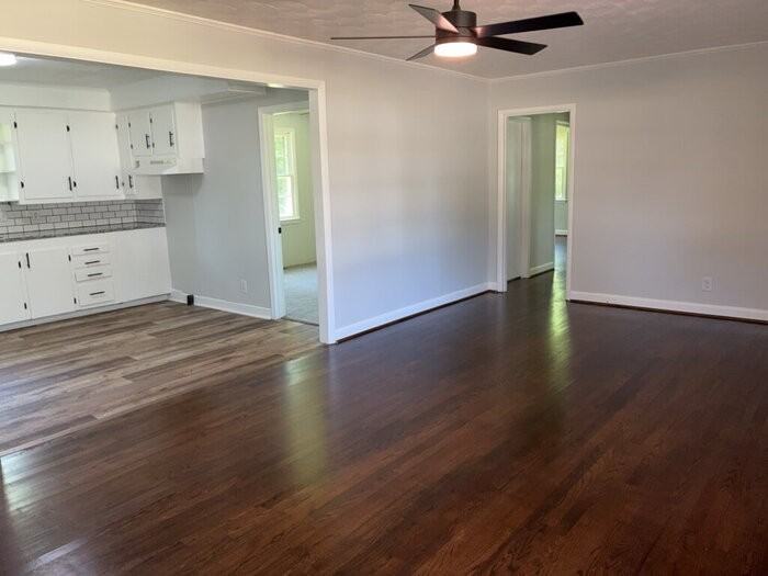 330 Frans Drive - Photo 3 of 15