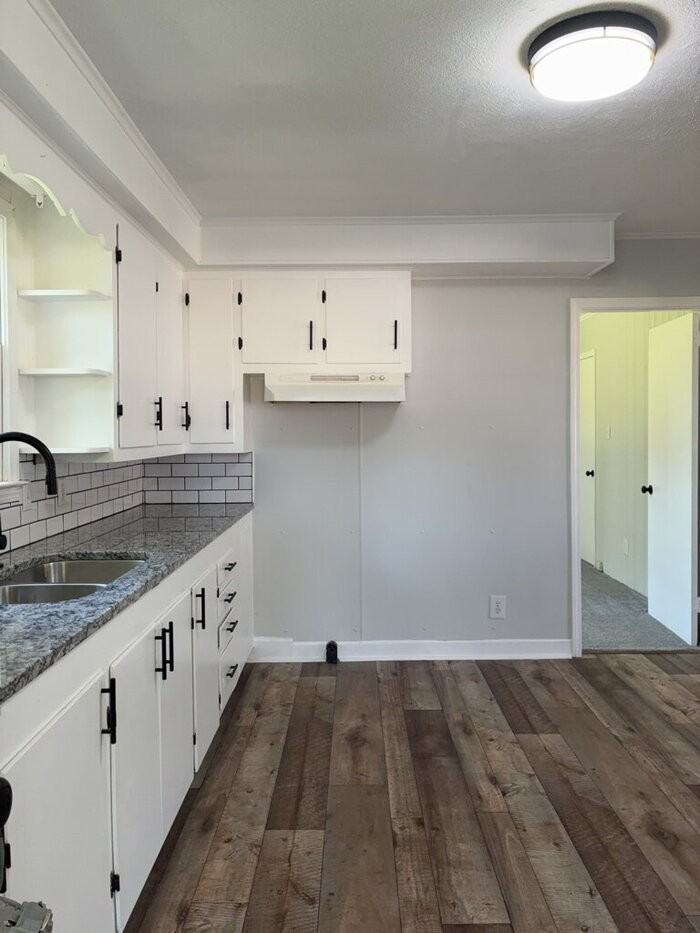 330 Frans Drive - Photo 4 of 15