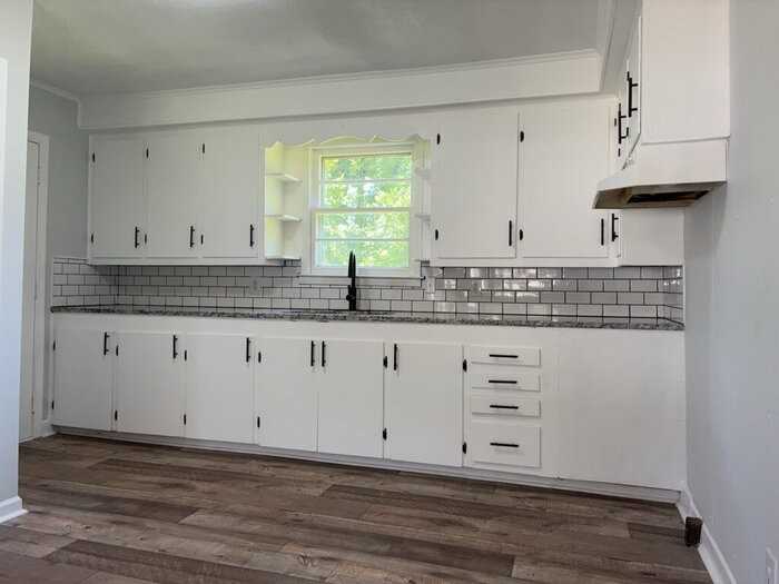 330 Frans Drive - Photo 6 of 15