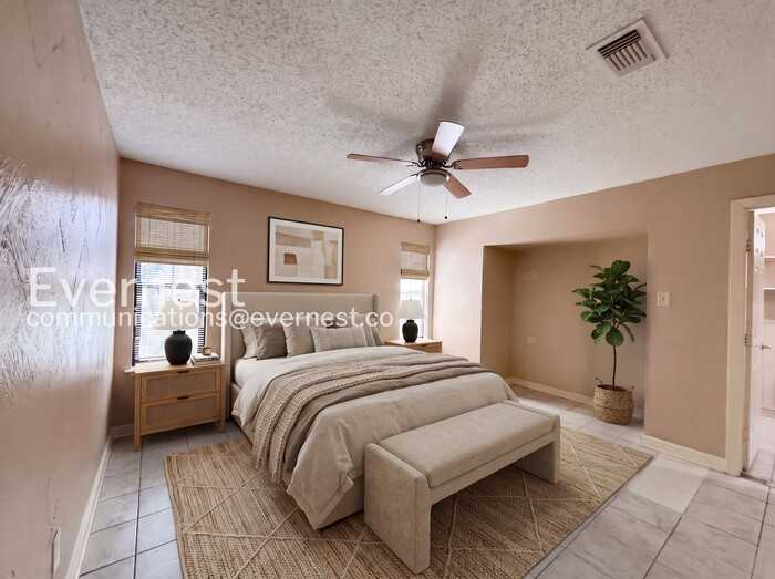 18609 Hollybranch Ct - Photo 4 of 25