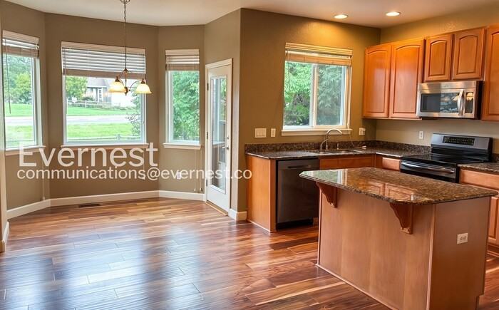 8110 Northstar Dr - Photo 7 of 38
