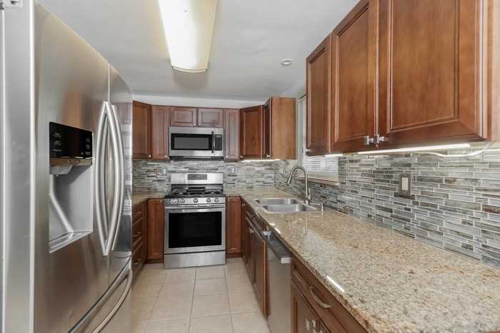 3899 Timberline Dr - Photo 3 of 10