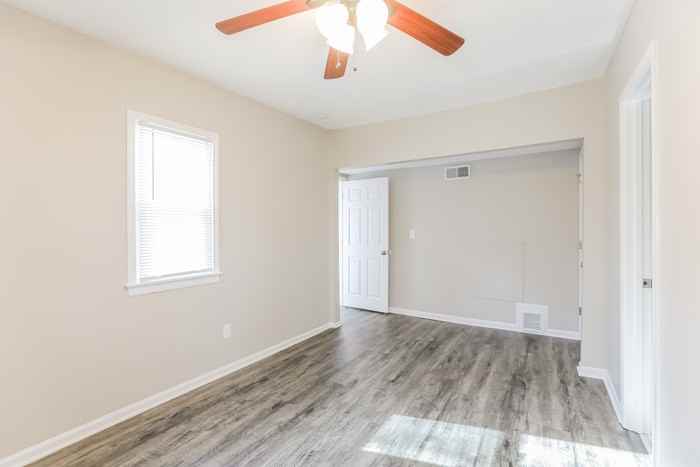 7933 N Jefferson St - Photo 6 of 11