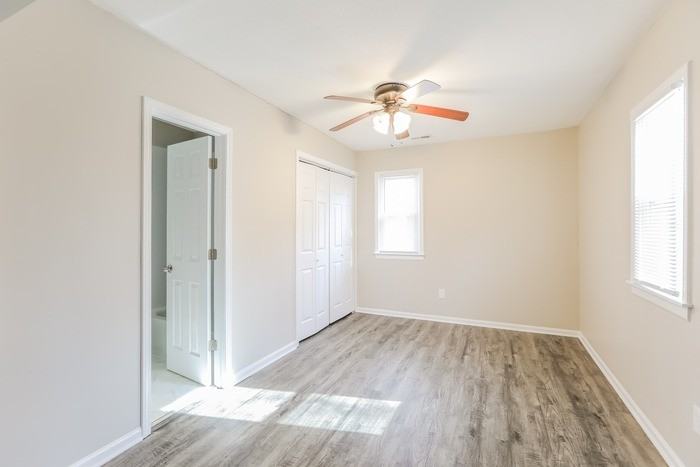 7933 N Jefferson St - Photo 7 of 11