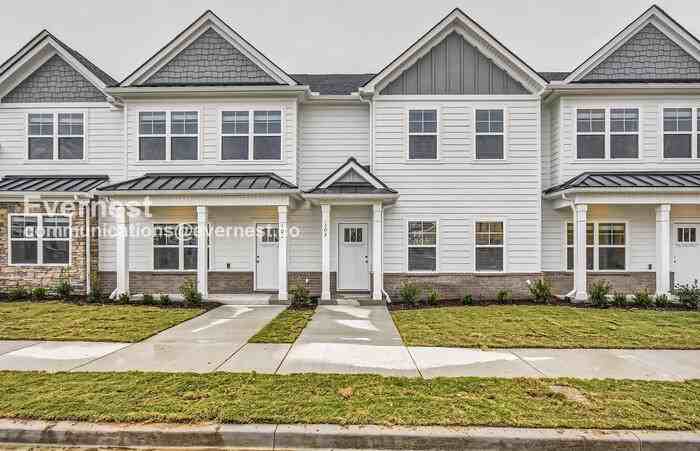 324 Raines Ct - Photo 3 of 31