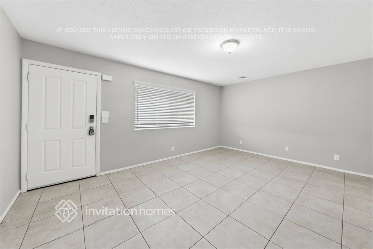 3314 W Aster Dr - Photo 4 of 19
