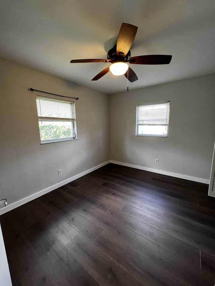 254 Plumosa Dr #B - Photo 5 of 11