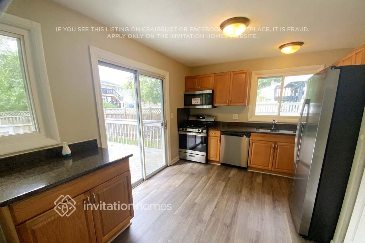 1563 S Tyler Rd - Photo 4 of 19