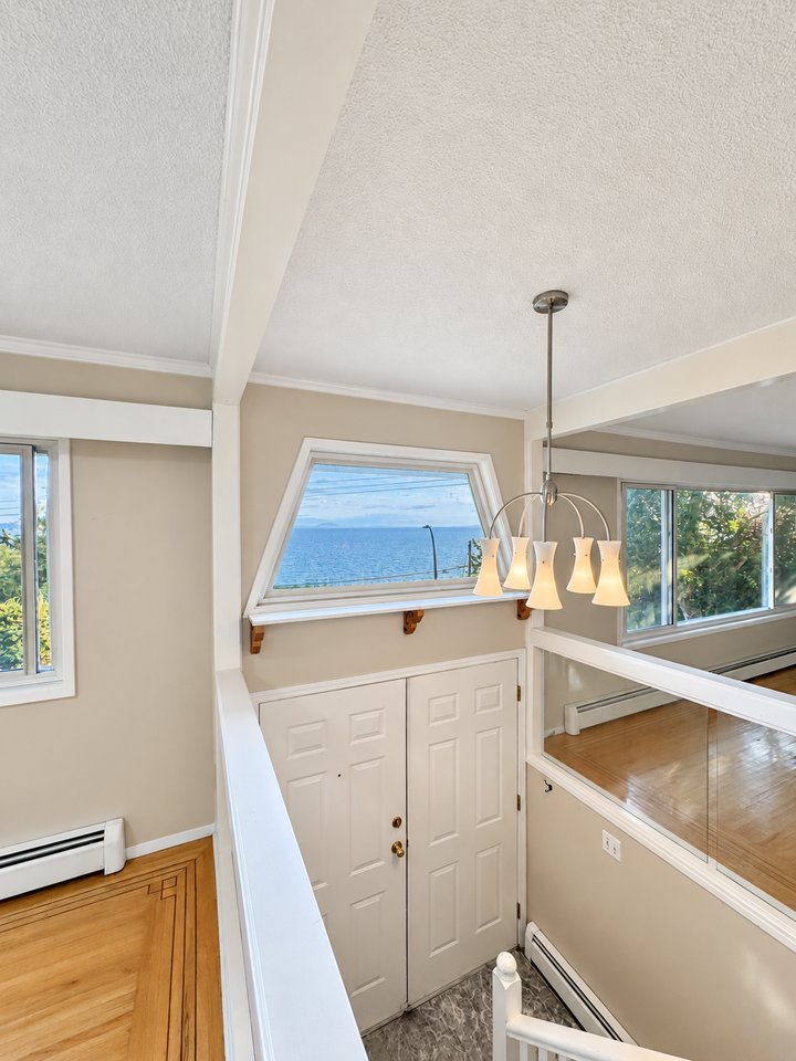14391 Marine Drive - Photo 4 of 20