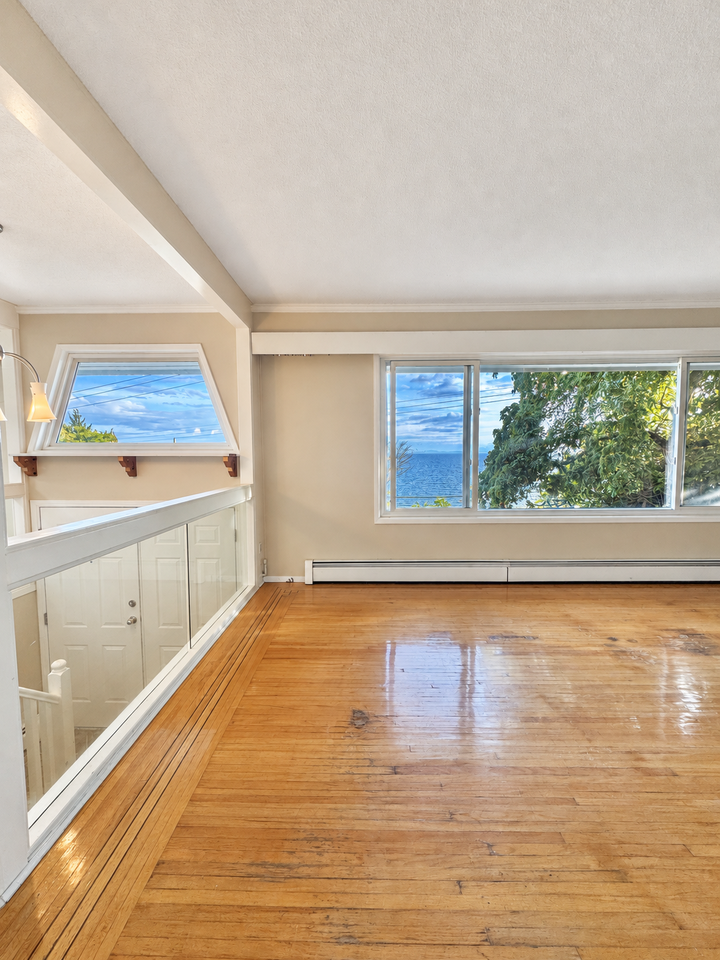 14391 Marine Drive - Photo 5 of 20