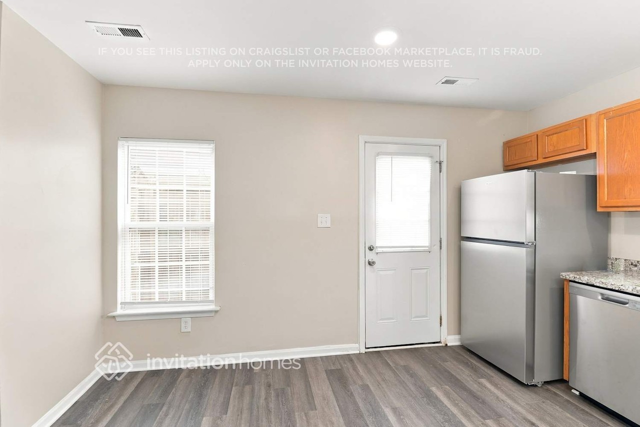 1046 Brianna Way - Photo 6 of 18
