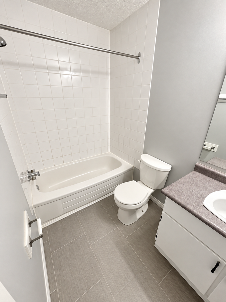 Fort Gary Apartments - Photo 6 of 7