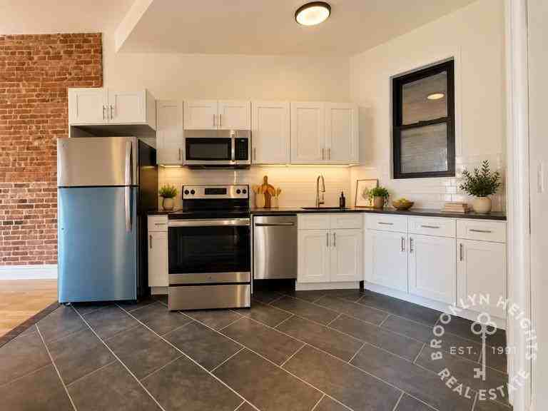 73 Saint Marks Ave #C2 - Photo 4 of 10
