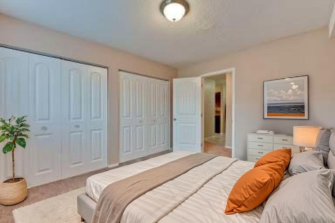 MacKenzie Apartments - Photo 7 of 8