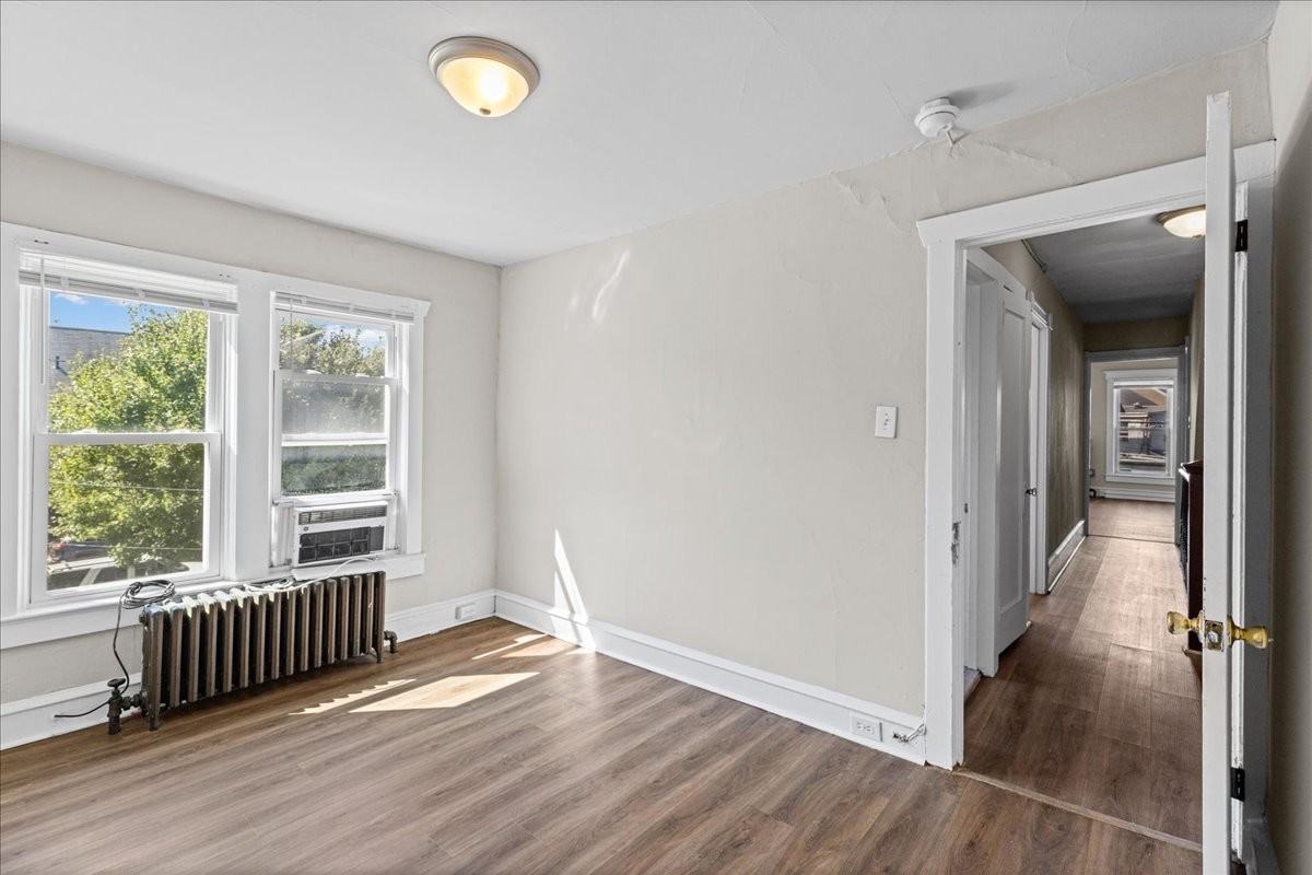 204 N Broadway #B - Photo 5 of 29