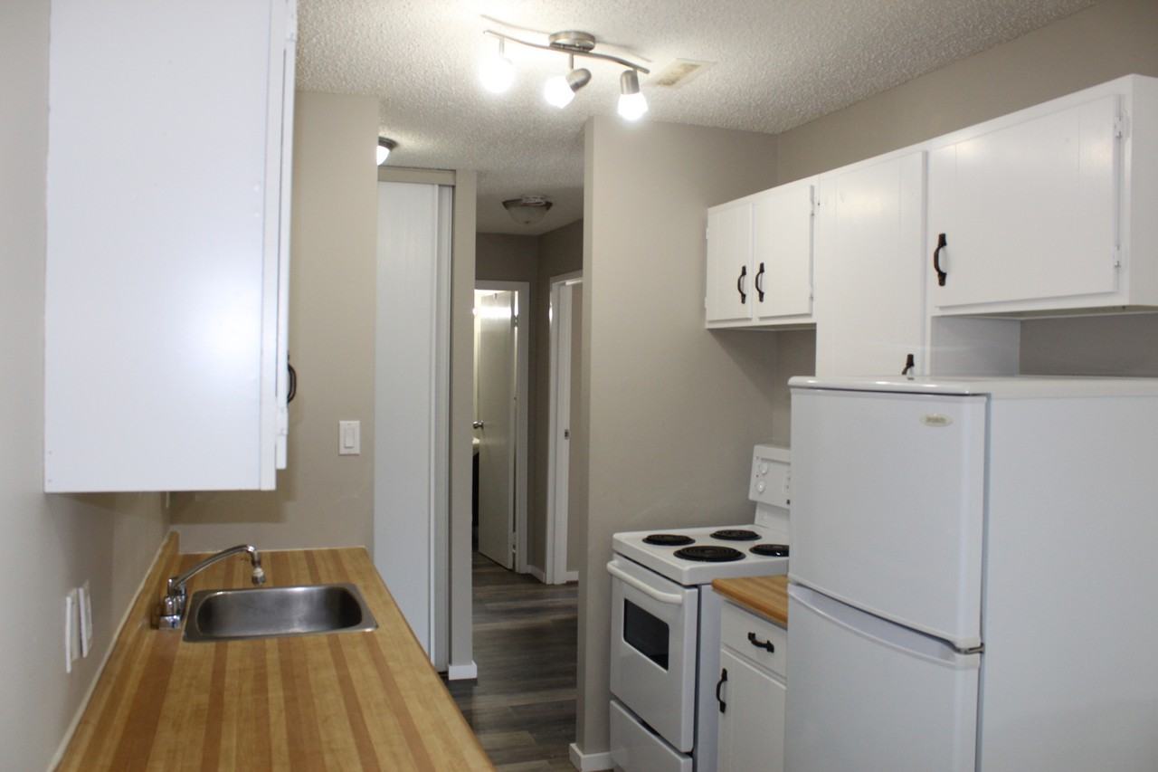 Lawson Place Apartments - Photo 6 of 19