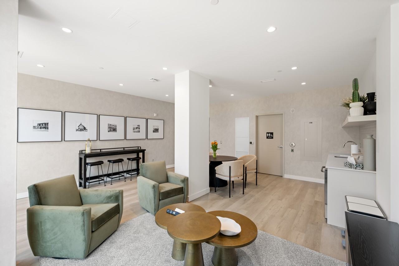 Westmount - Photo 4 of 50