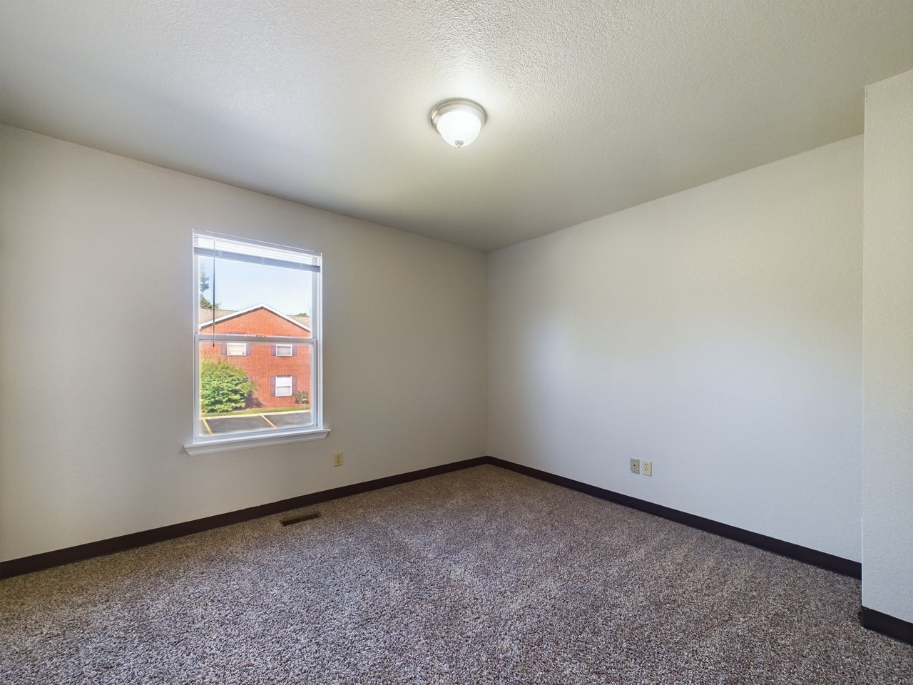 Willow Creek Apartments & Townhomes - Photo 4 of 50