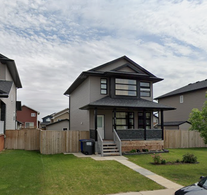 411 Hampton Cir