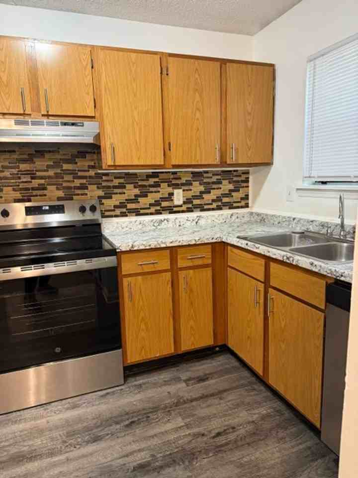 Park West Apartments of Jacksonville - Photo 2 of 9