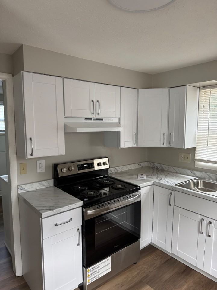15 N Barker St - Photo 2 of 10