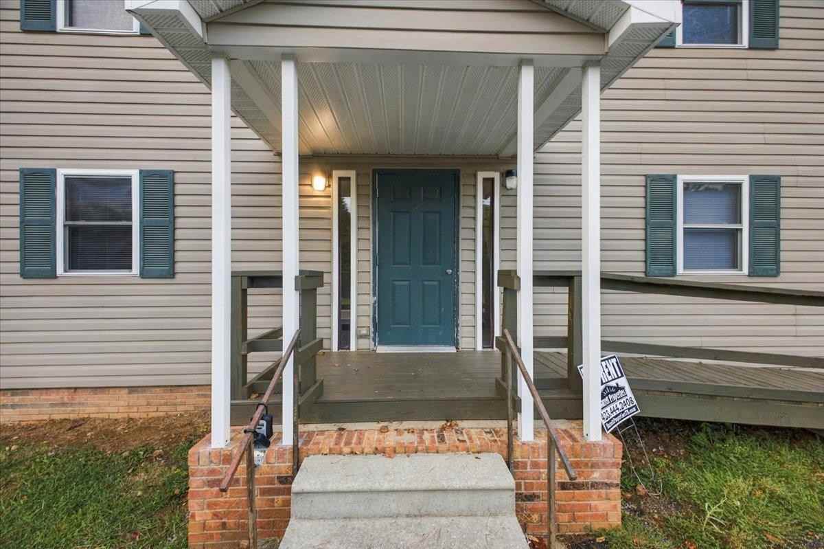 1409 Stratford Rd Unit - Photo 3 of 10