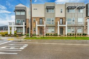 featured image of 1132 W Clark Ln #1132
