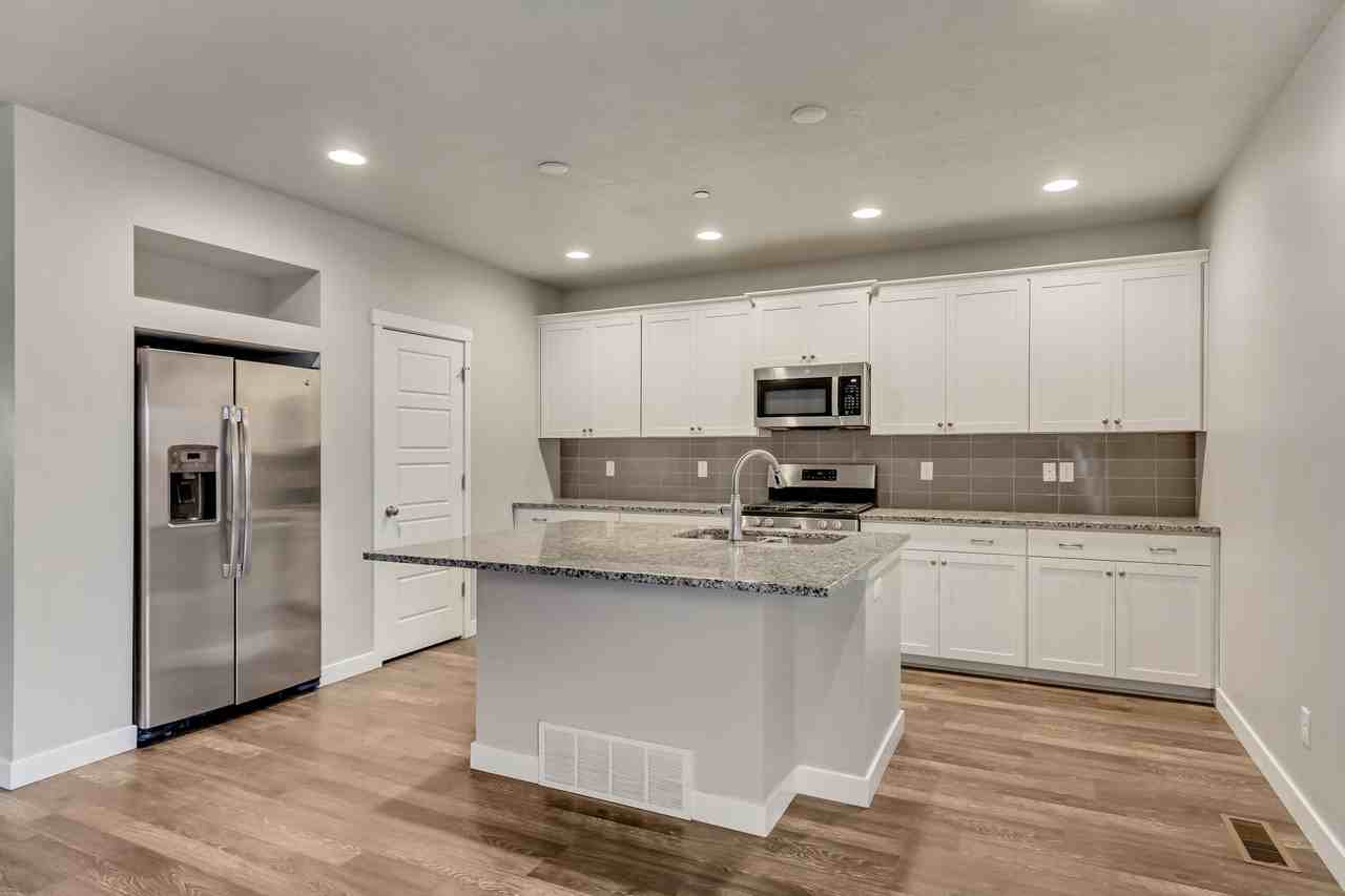 1132 W Clark Ln #1132 - Photo 3 of 34