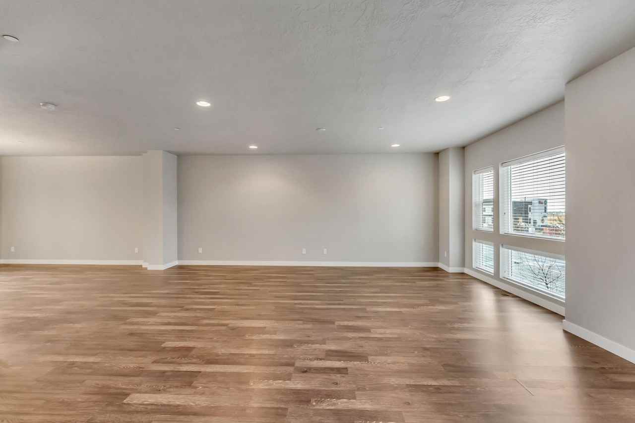 1132 W Clark Ln #1132 - Photo 6 of 34
