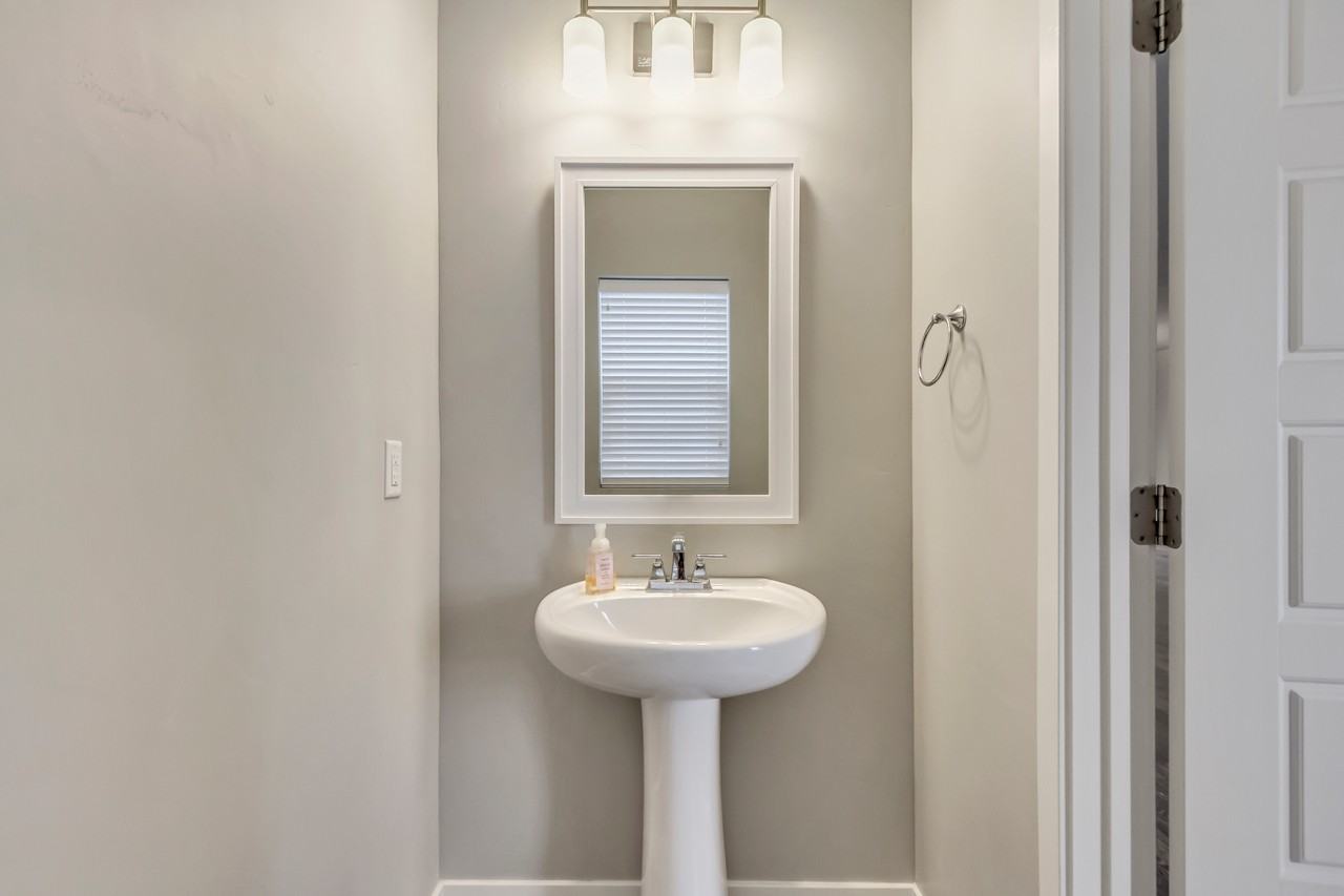1132 W Clark Ln #1132 - Photo 7 of 34