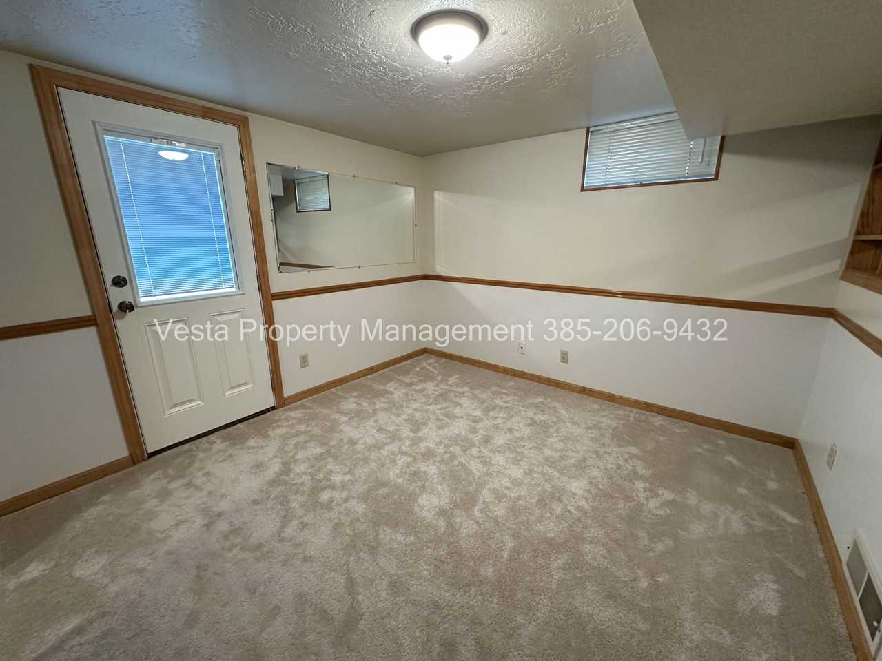 33 N Terrace Dr #B - Photo 6 of 9
