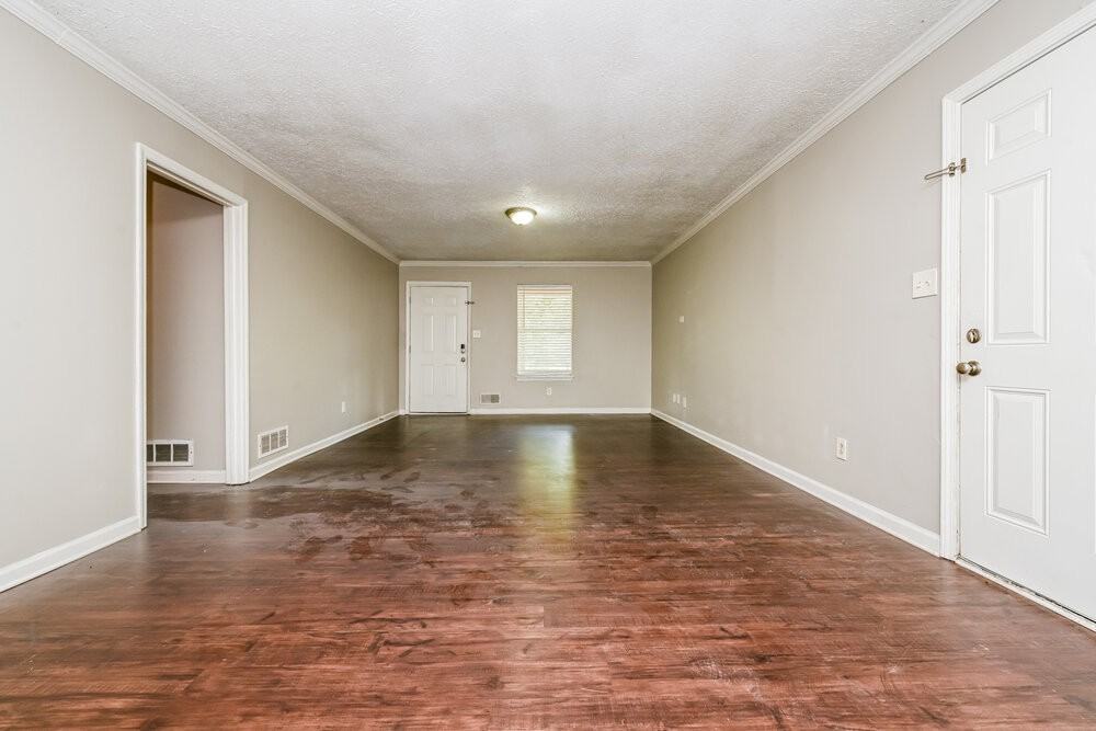 3201 Chippewa Dr - Photo 3 of 16