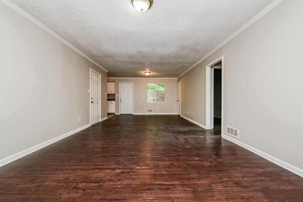 3201 Chippewa Dr - Photo 4 of 16