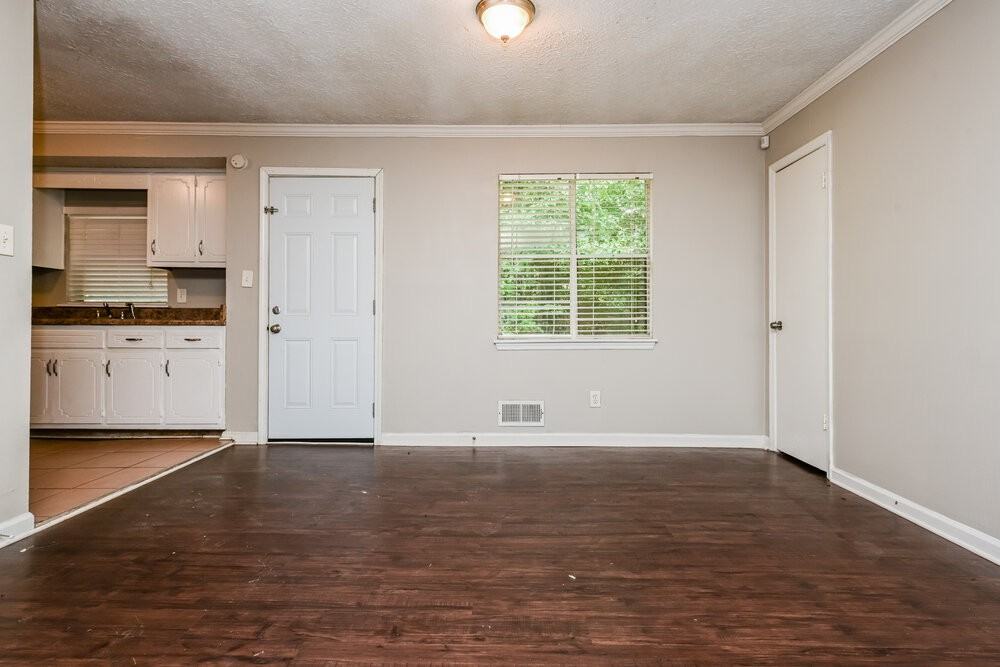 3201 Chippewa Dr - Photo 5 of 16
