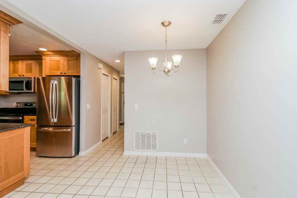 3028 Dikewood Ct - Photo 4 of 16