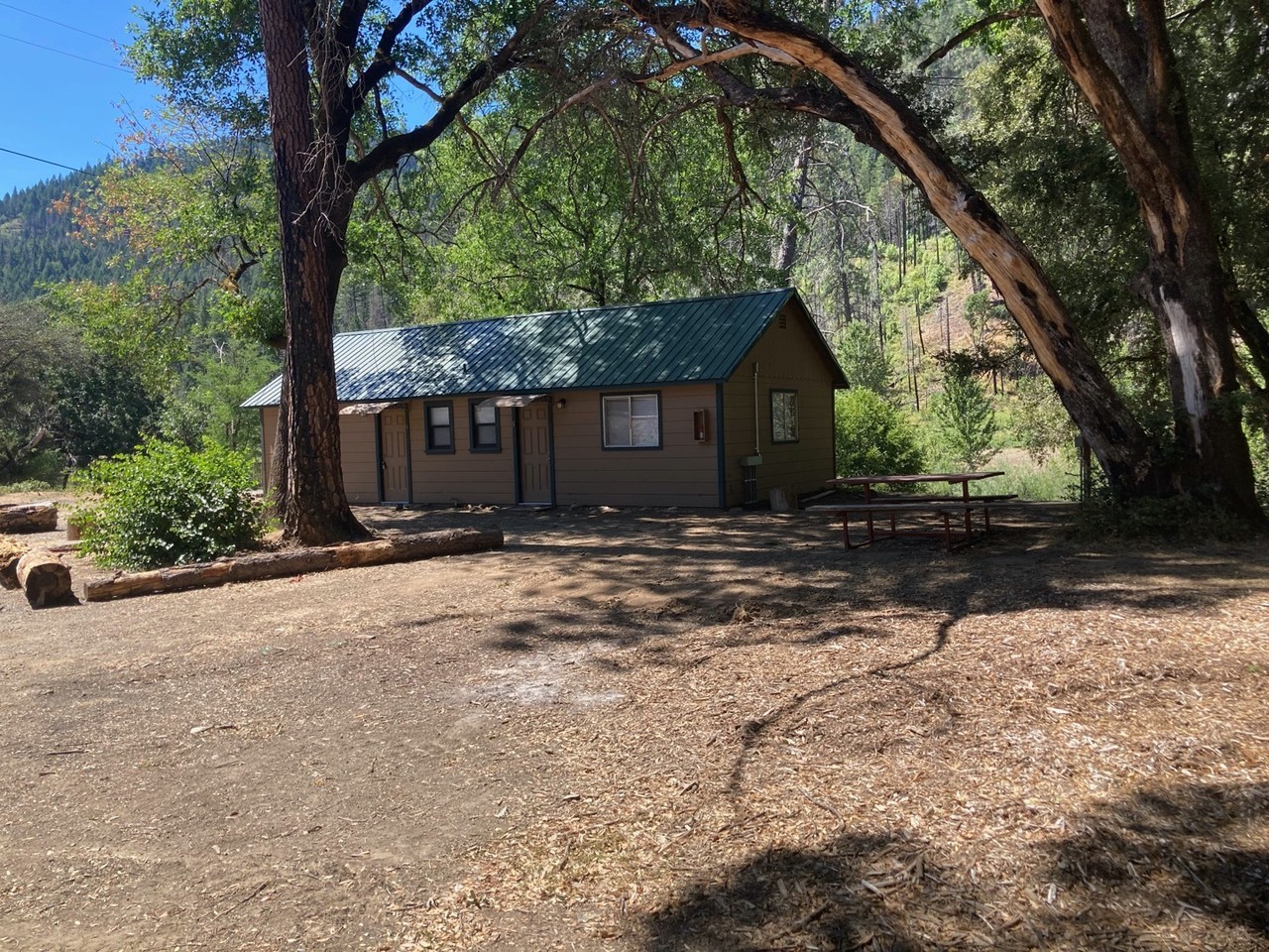 Trinity Canyon Lodge - Photo 4 of 16
