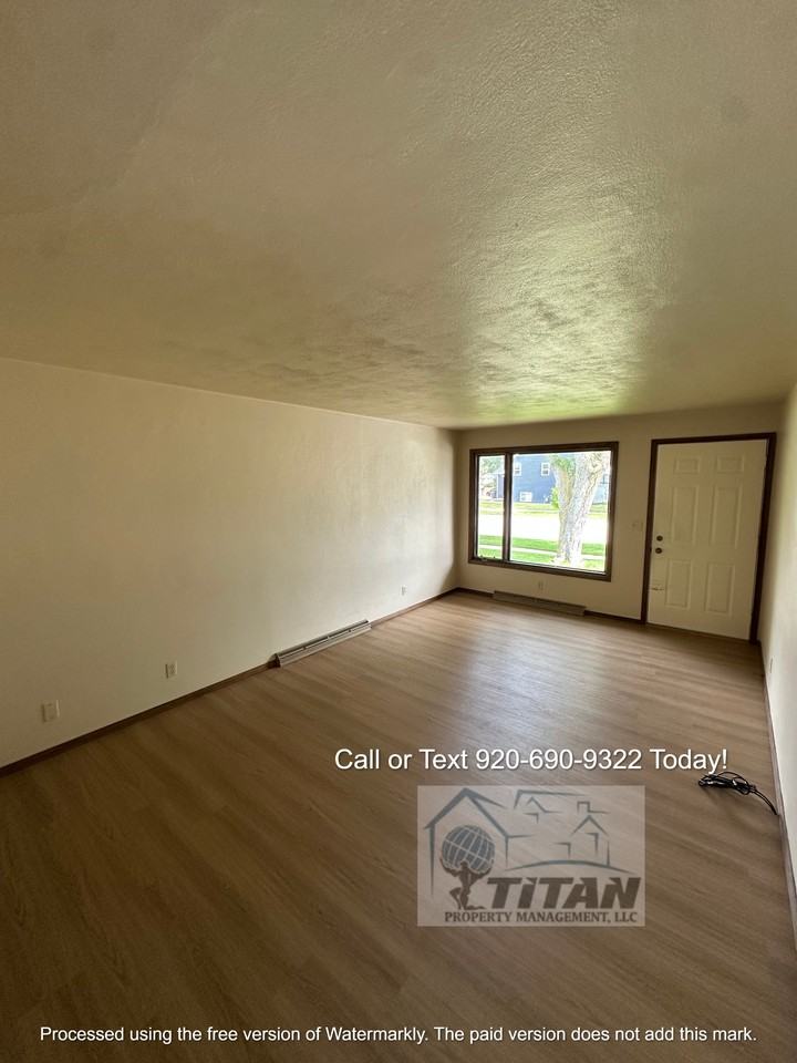 1207 Meadow Ln #1 - Photo 3 of 7