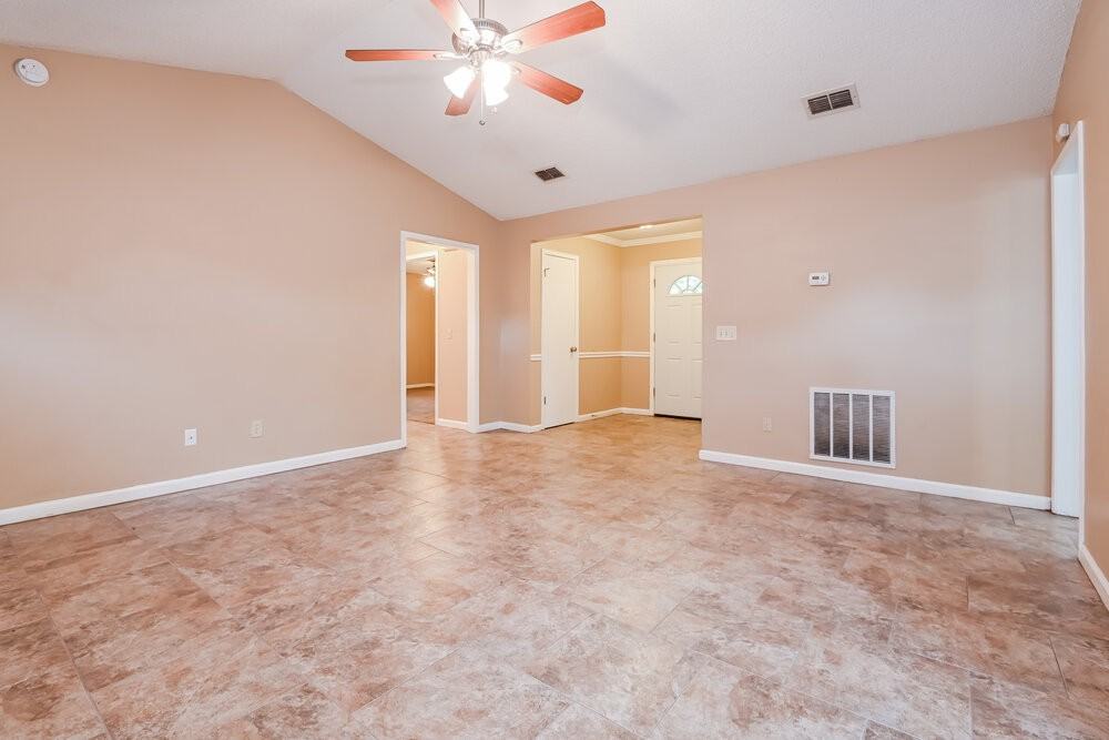 1364 Trotters Walk Way - Photo 5 of 25