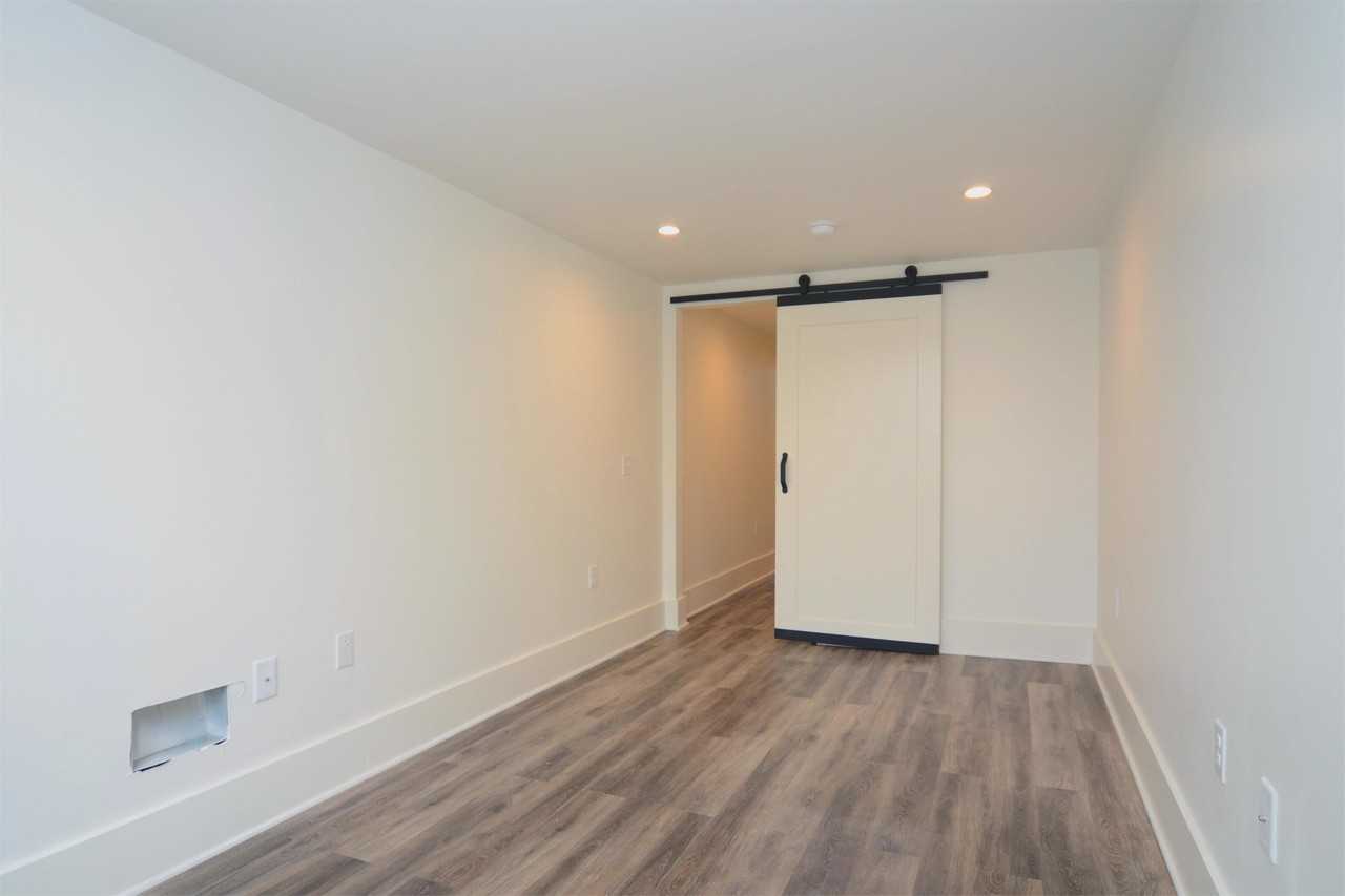690 3rd St #3 - Photo 7 of 12