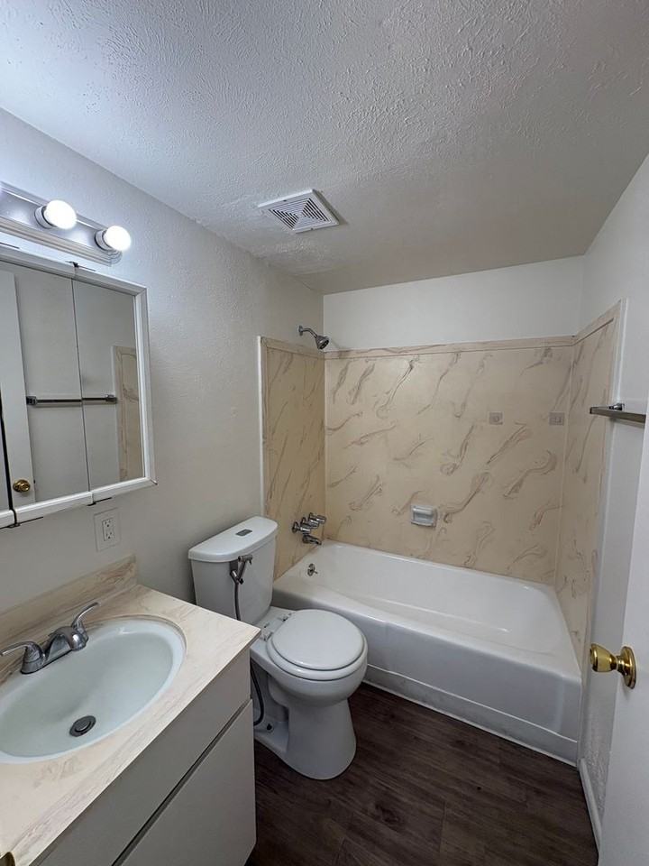 Cedar Cliff Apartments - Photo 7 of 10