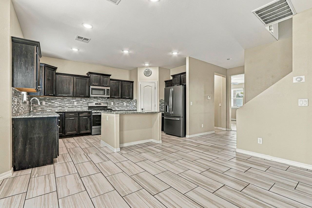 14525 Juan Diego Dr #1 - Photo 4 of 49