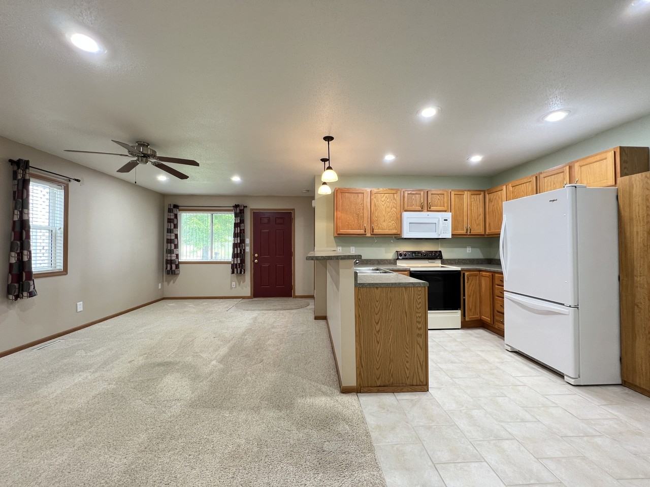 511 Sapphire Cir #0 - Photo 4 of 17