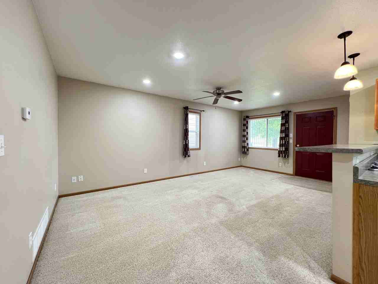 511 Sapphire Cir #0 - Photo 5 of 17