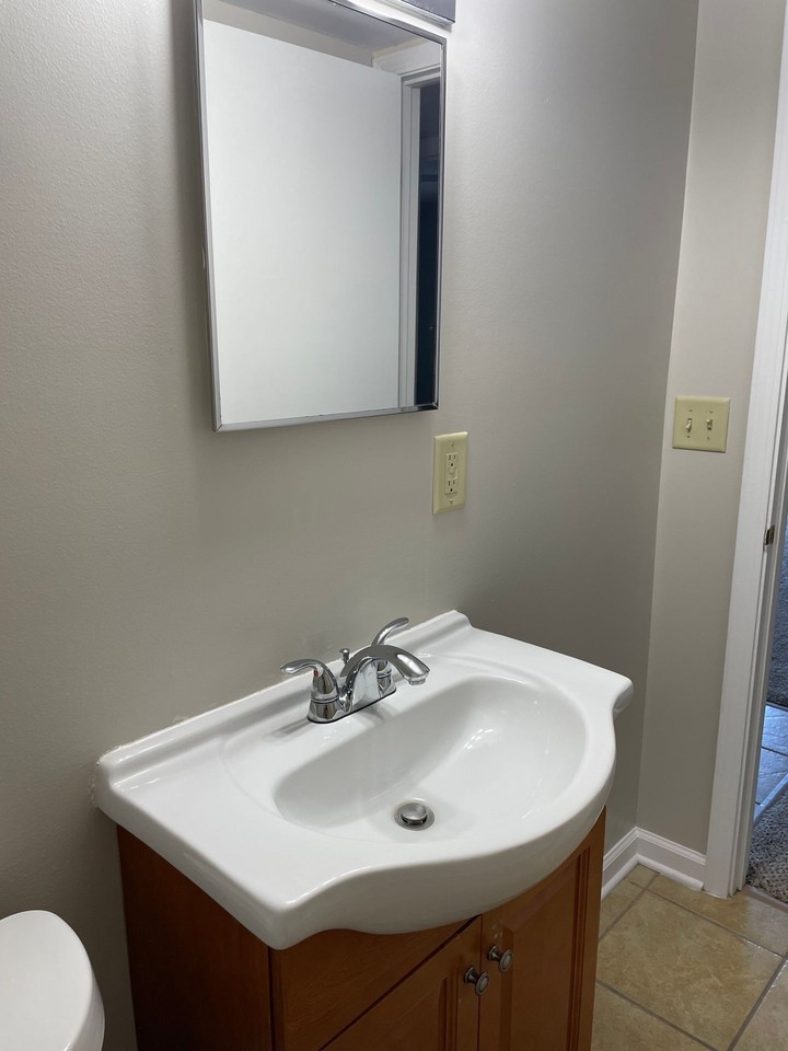 Pine Bridge Apartments - Photo 7 of 11