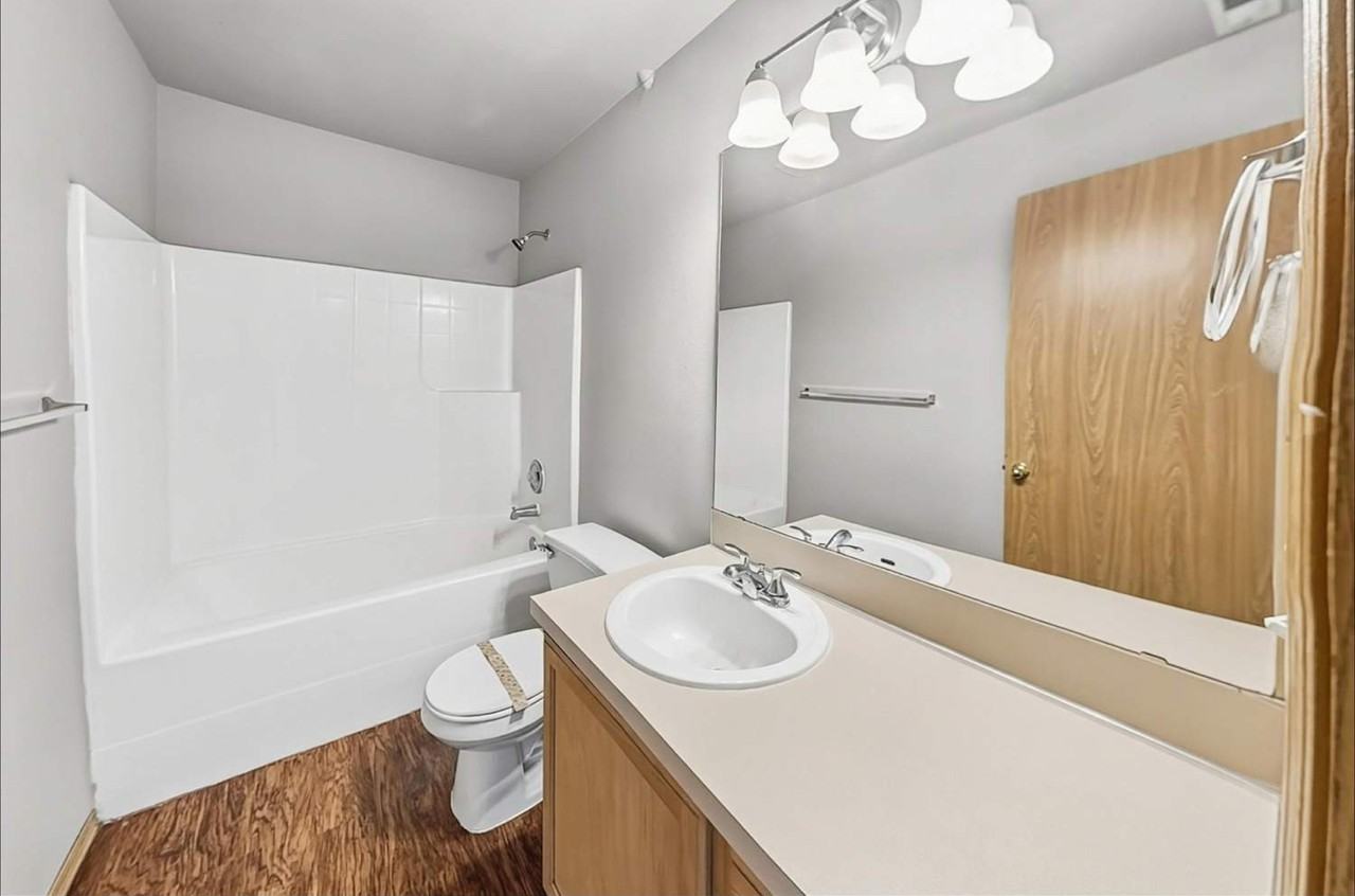 22402 44th Avenue Court East #1E - Photo 2 of 5