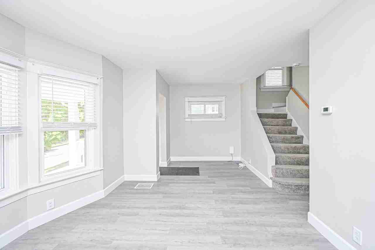 1922 Hewitt Ave #1 - Photo 6 of 38