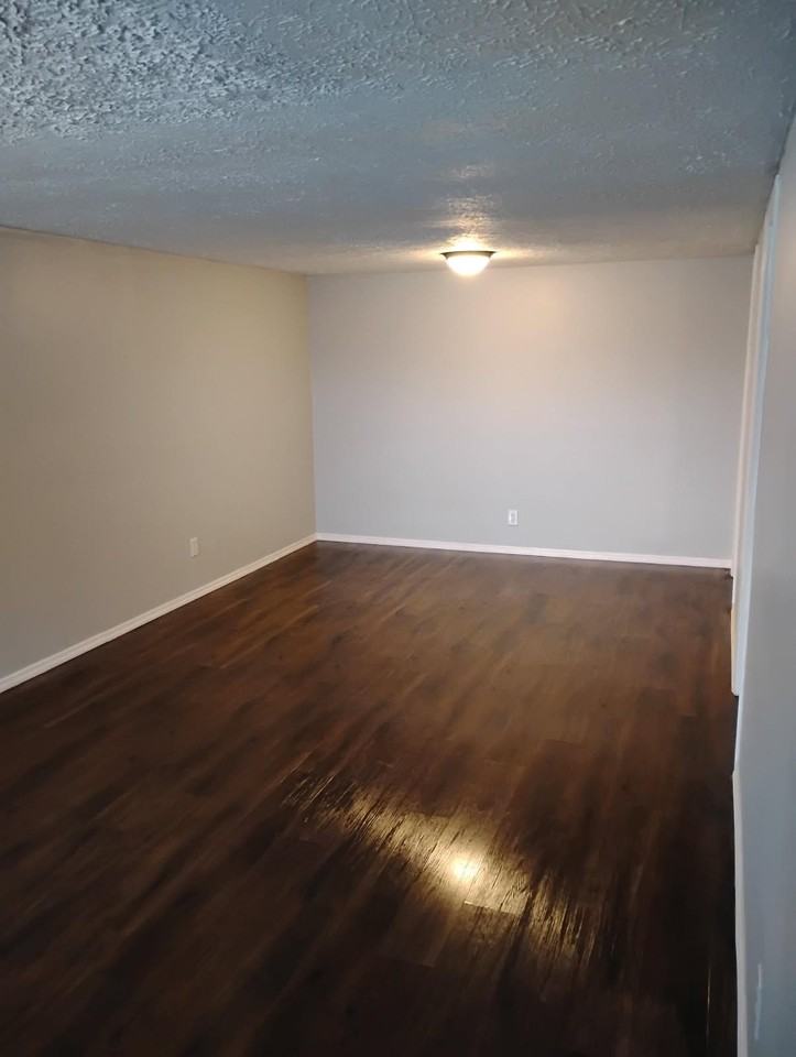 1062 Southridge Ave #1062E - Photo 4 of 4
