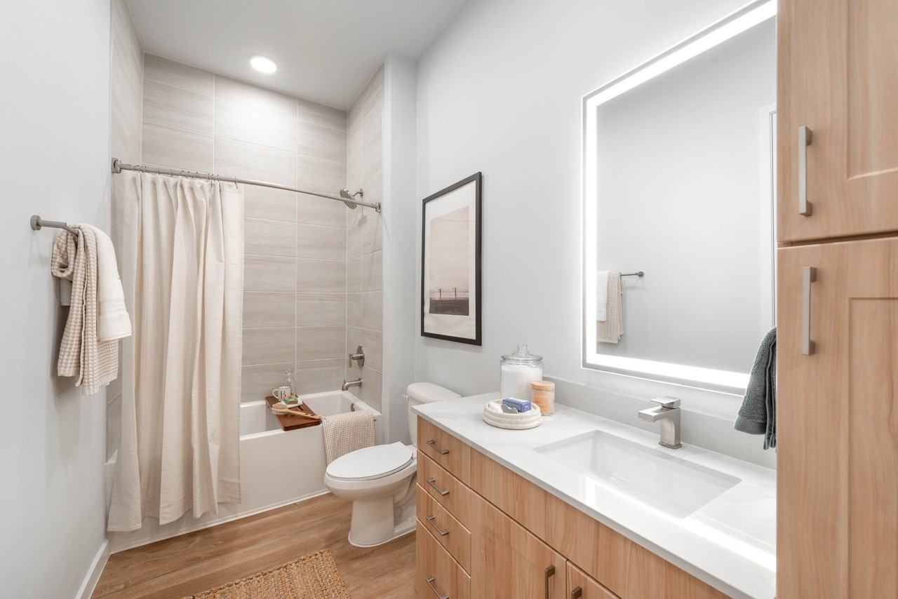 Lantower Bayside - Photo 5 of 50