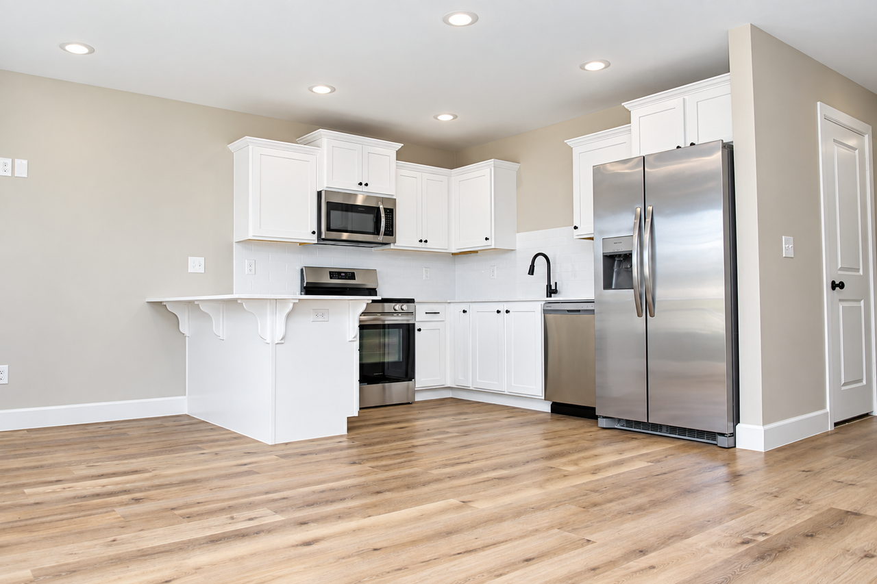 434 Blue Springs St - Photo 5 of 32
